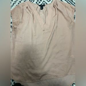 Brand- H&M. Size-US 6, EUR 36. Color- peach